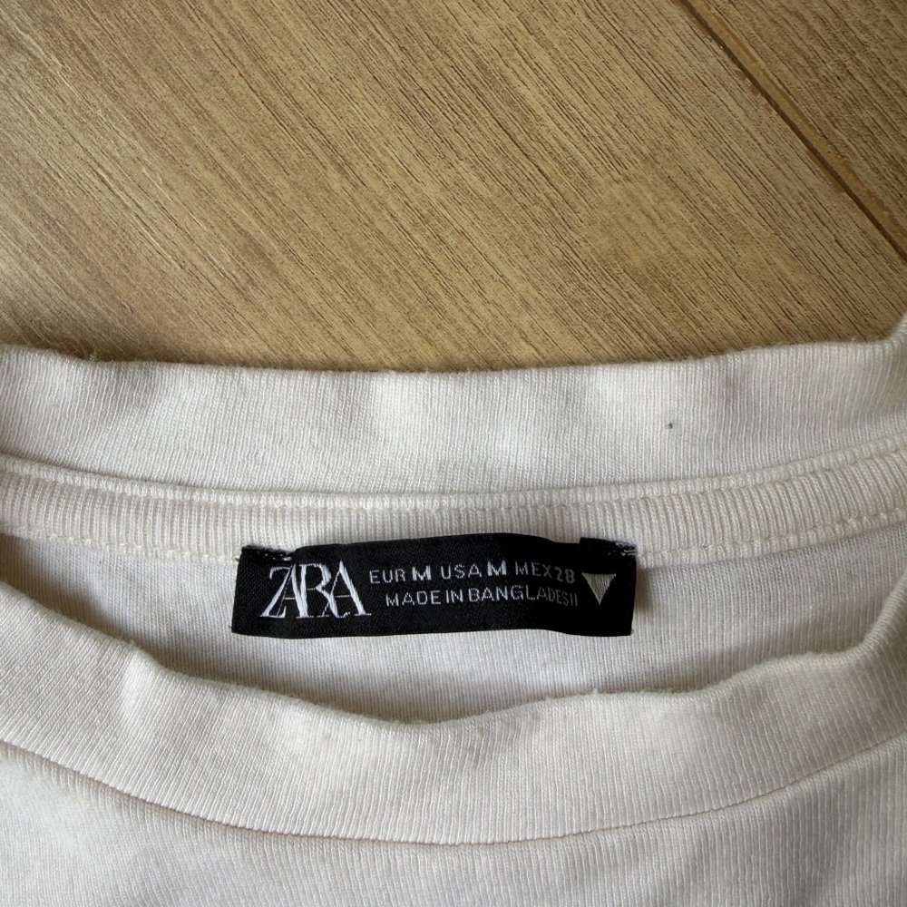 Zara White Long-Sleeve Cropped Tee - Picture 2 of 3